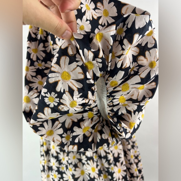 💚 3491. Daisy Floral Tie Front Mini Dress - Picture 8 of 11